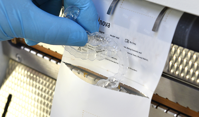 Automatische Etikettenverpackungsmaschine